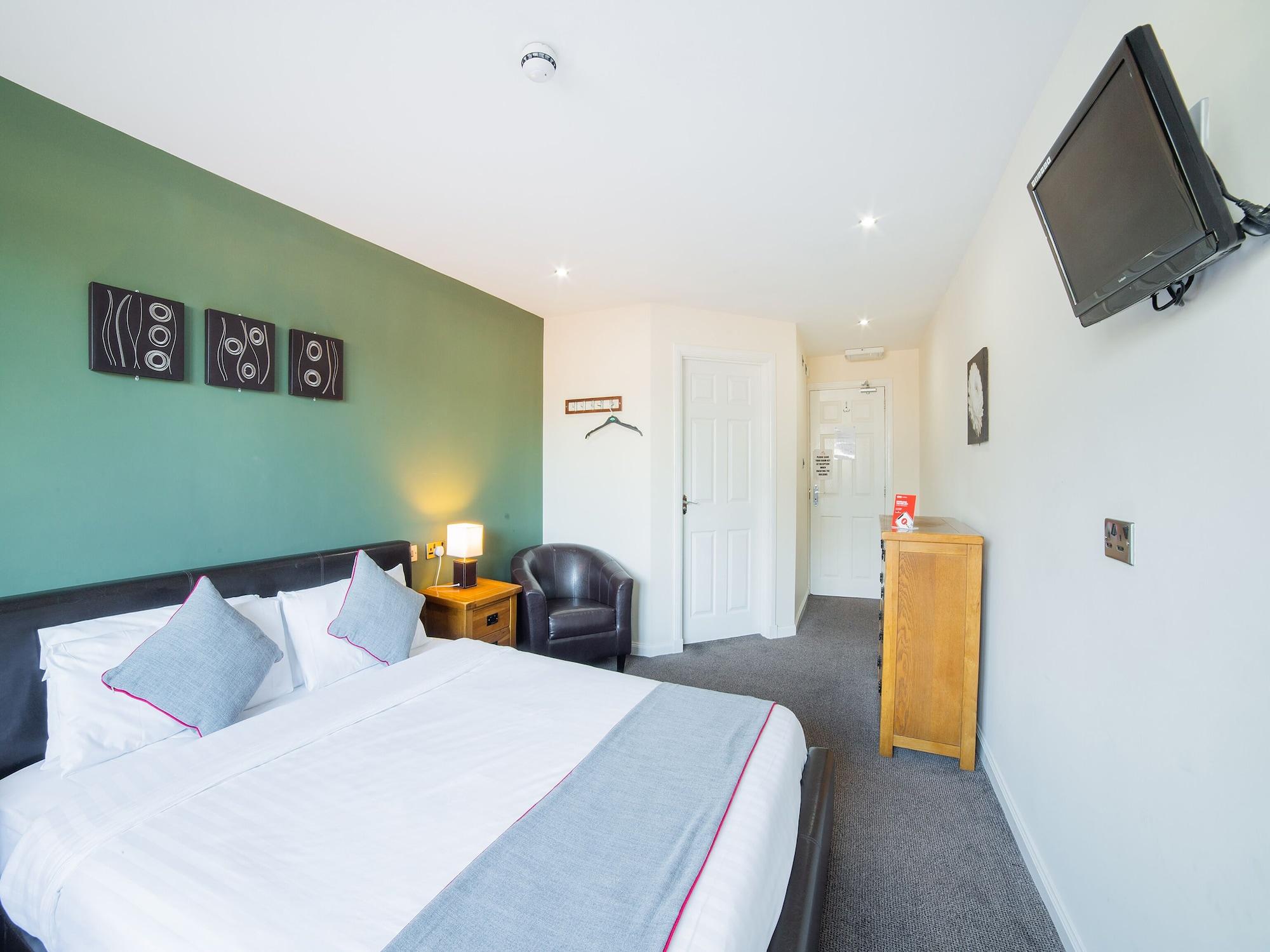 Oyo Douglas Hotel 3*